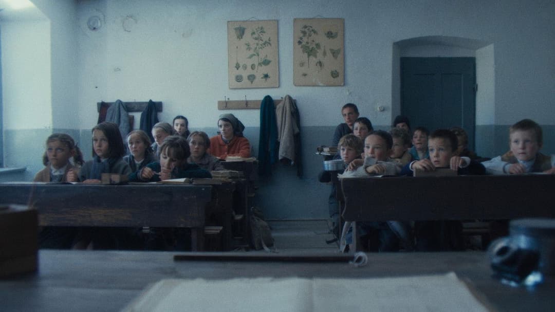 Vermiglio backdrop 13