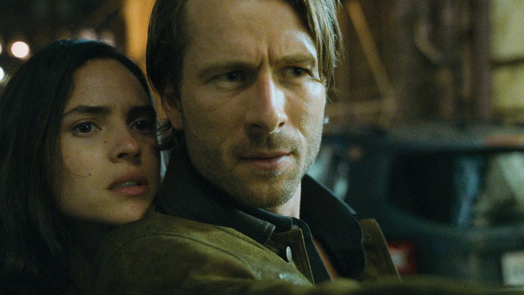 A Killer Romance backdrop 17