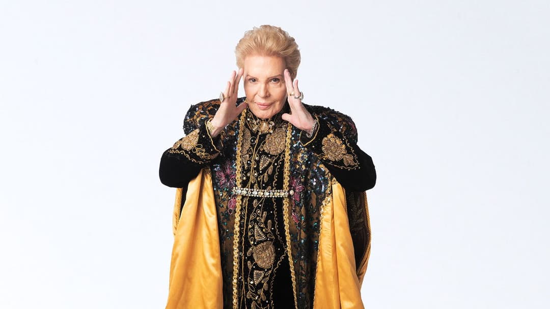 Mucho Mucho Amor: The Legend of Walter Mercado backdrop 5