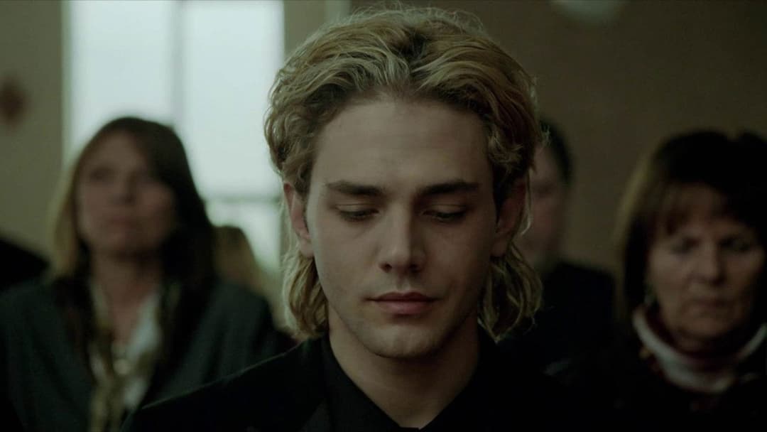 Tom at the Farm backdrop 20