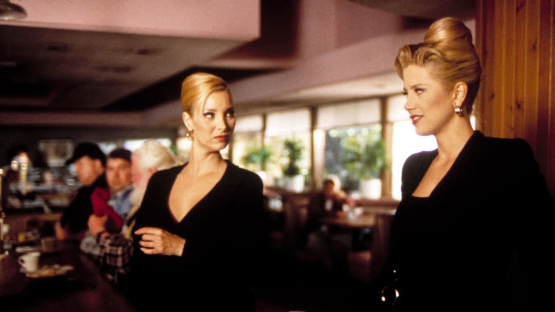 Блондинками не народжуються backdrop 12