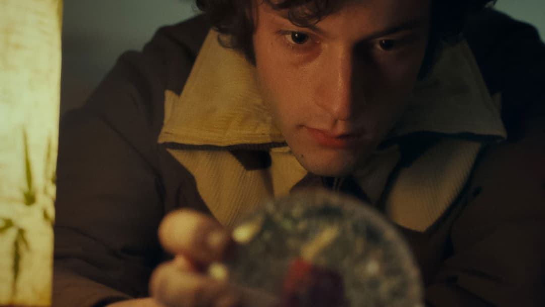 Залишенці backdrop 15