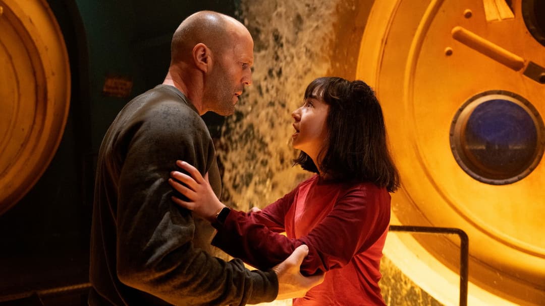 Meg 2: The Trench backdrop 17