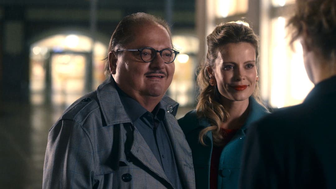 Ich bin dein Mensch backdrop 12