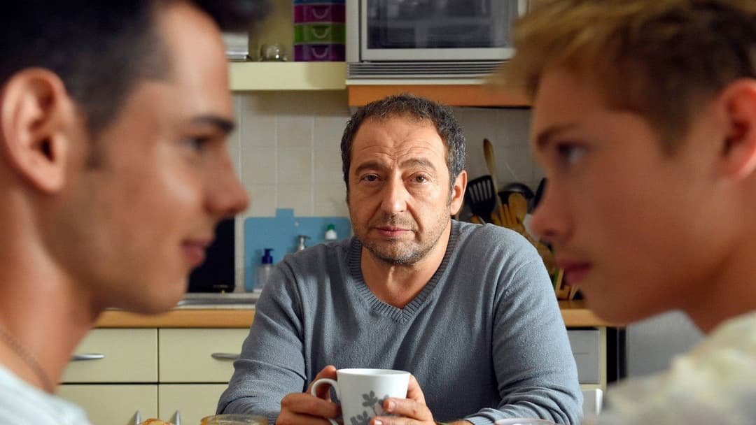 Baisers cachés backdrop 7