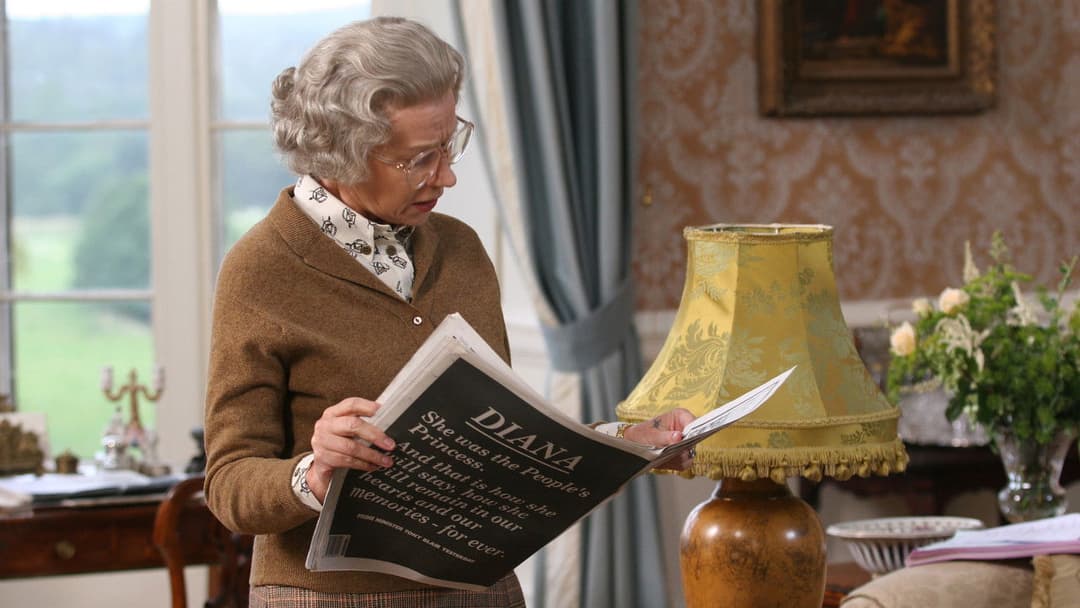 The Queen backdrop 3