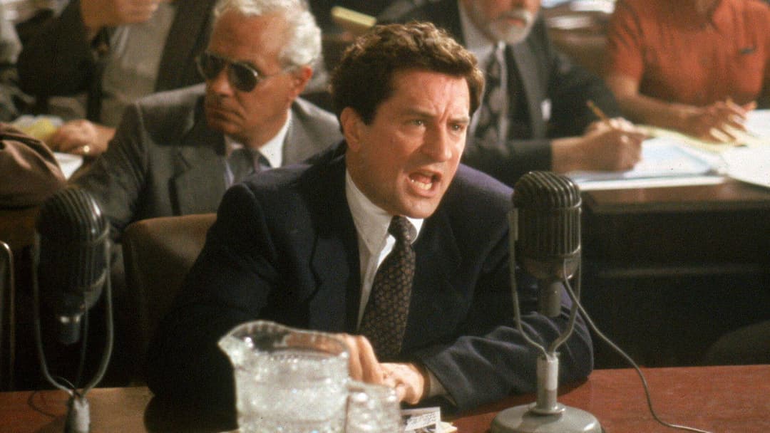 Schuldig bei Verdacht backdrop 3