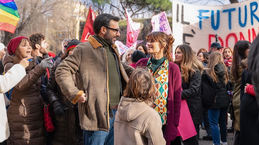 Love In Separate Beds