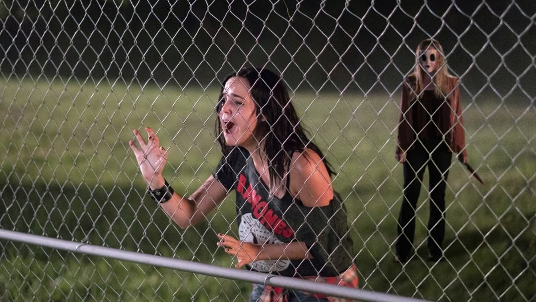 The Strangers: Opfernacht backdrop 3