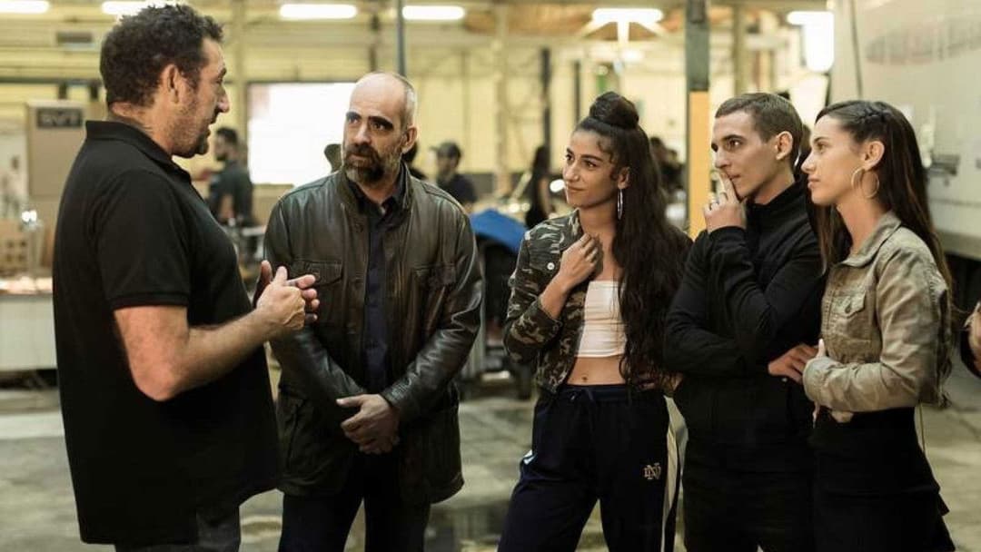 Дотягнутися до небес backdrop 4