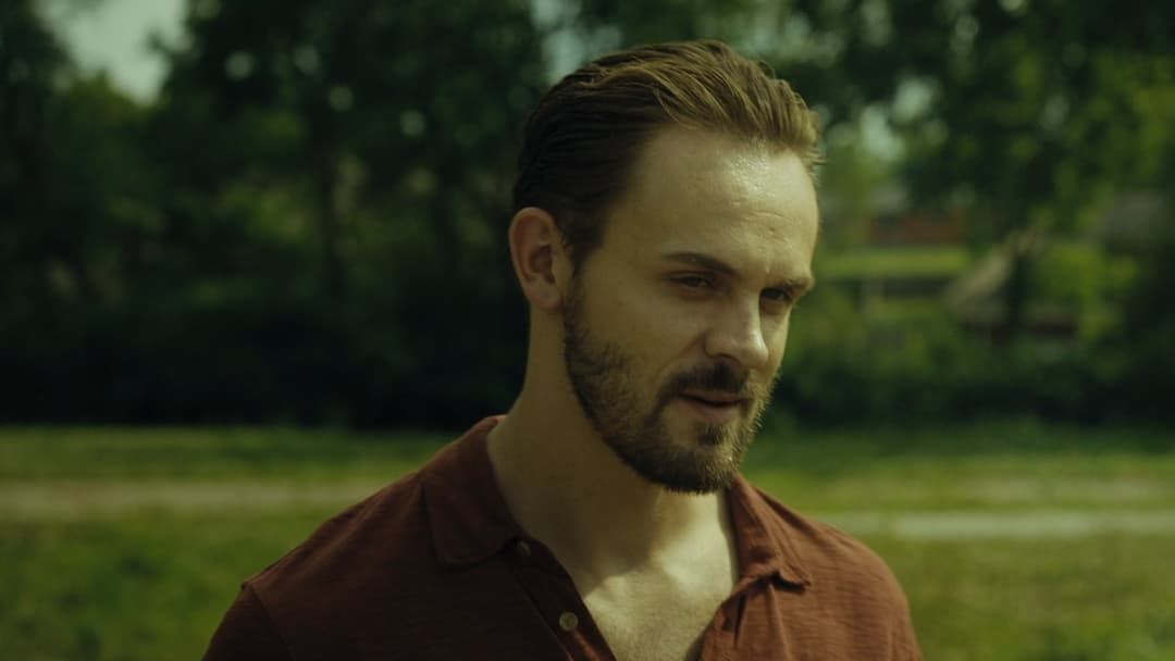 Amber Alert backdrop 6