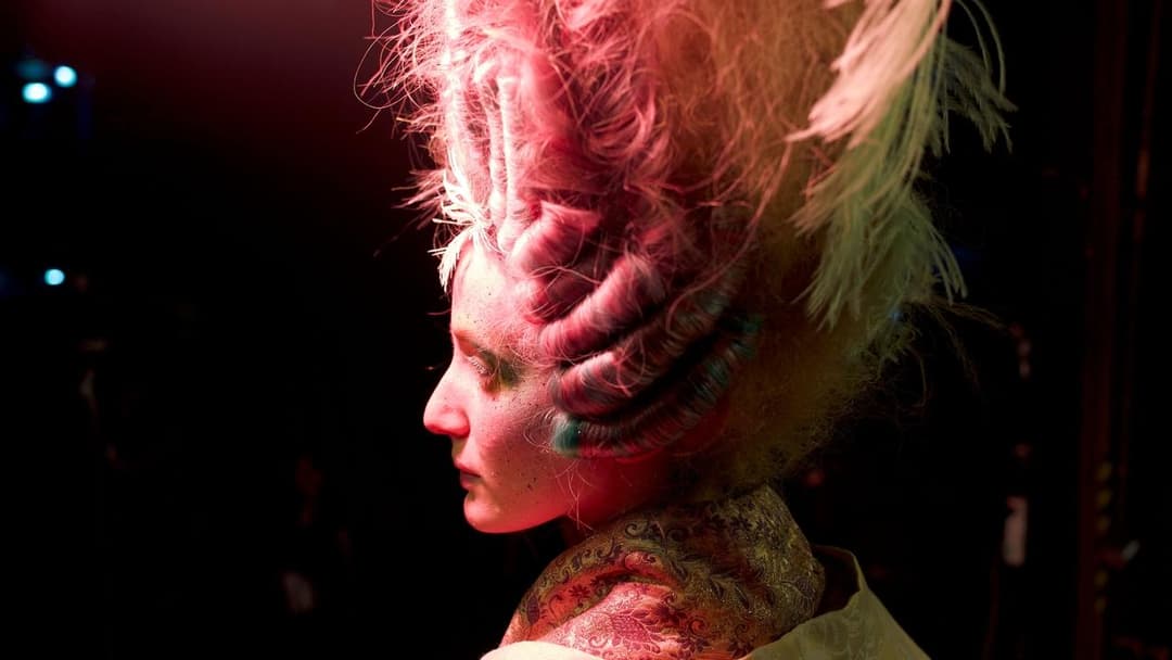 Medusa Deluxe backdrop 1