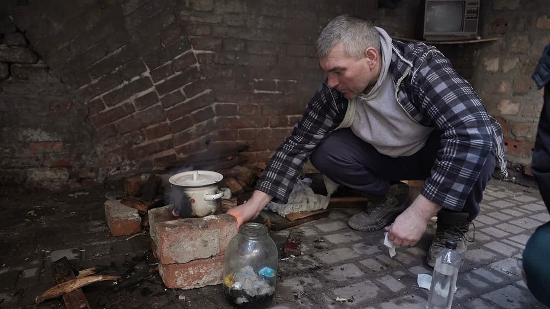 20 Days in Mariupol backdrop 4