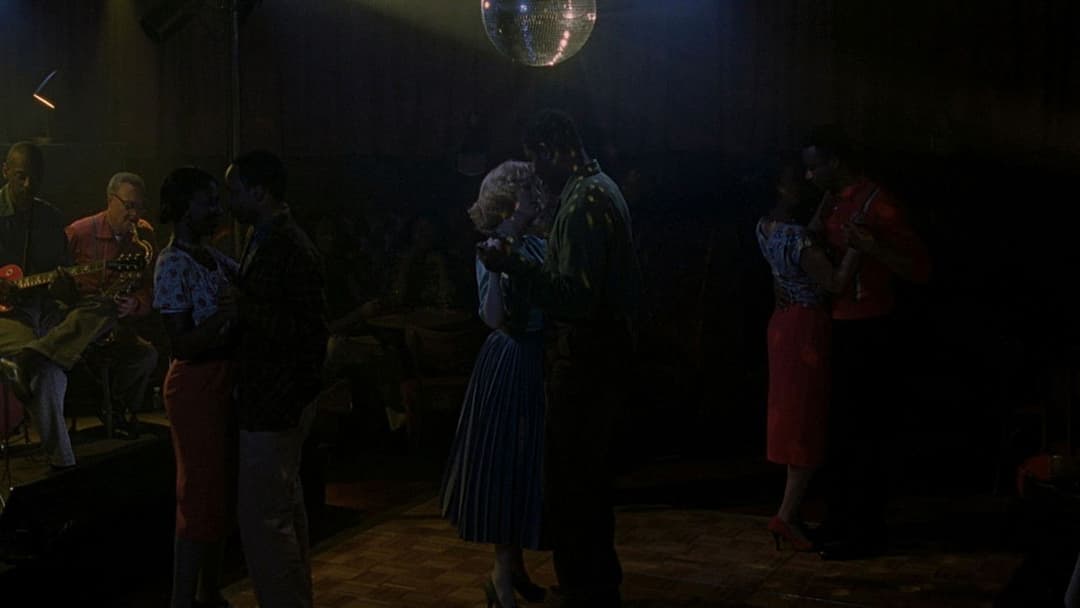 Dem Himmel so fern backdrop 18