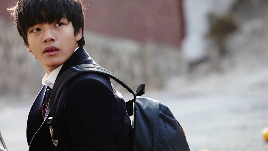 화이: 괴물을 삼킨 아이 backdrop 14