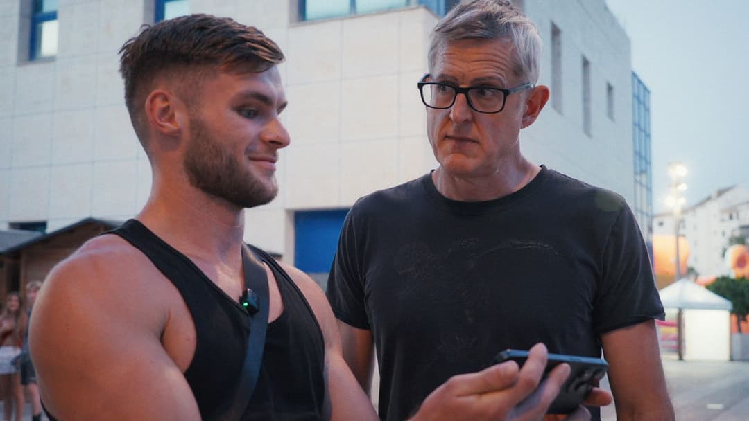 Louis Theroux: Inside the Manosphere backdrop 2