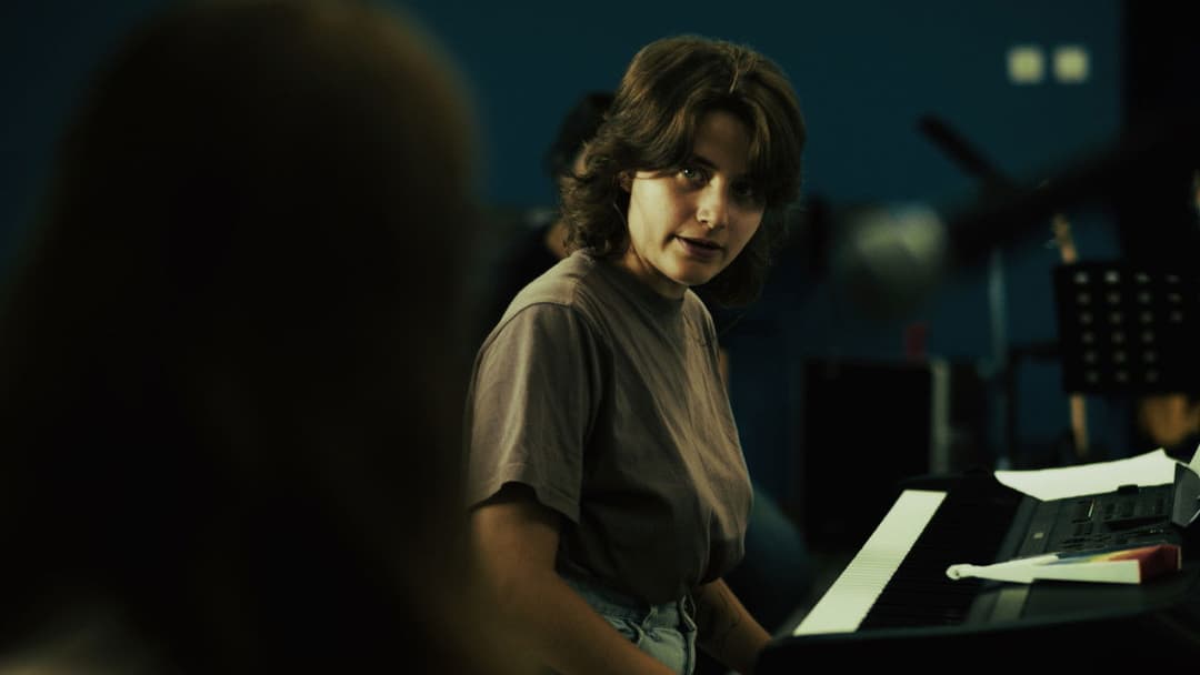 Notre Enfance backdrop 2