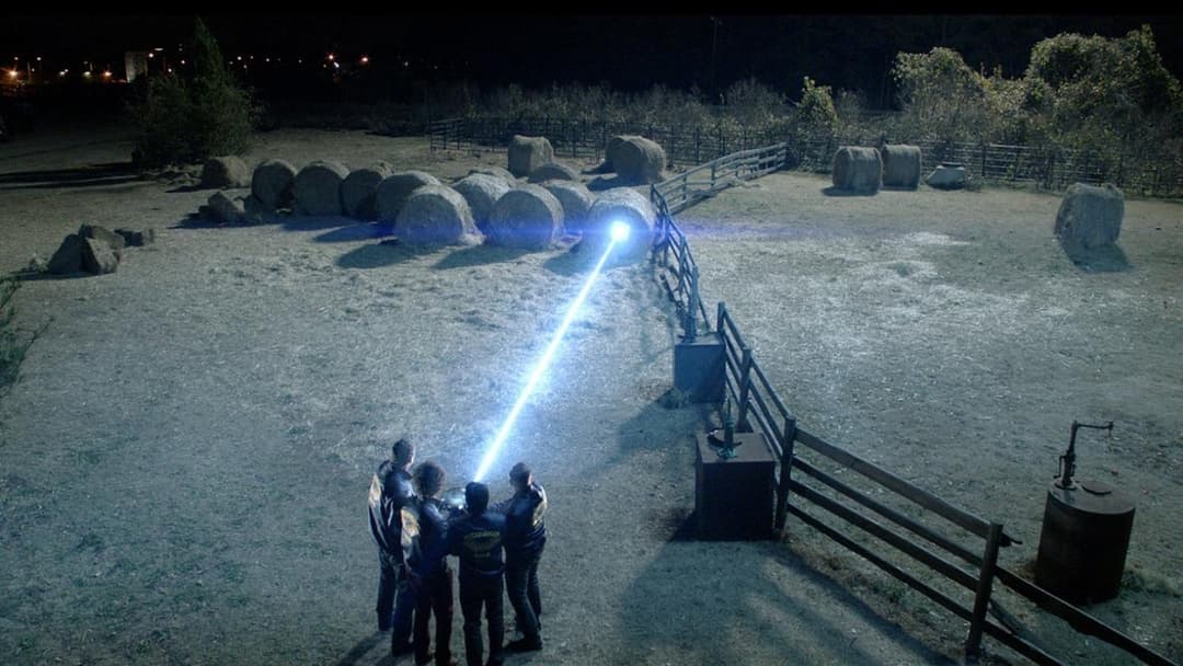 The Watch - Nachbarn der 3. Art backdrop 9