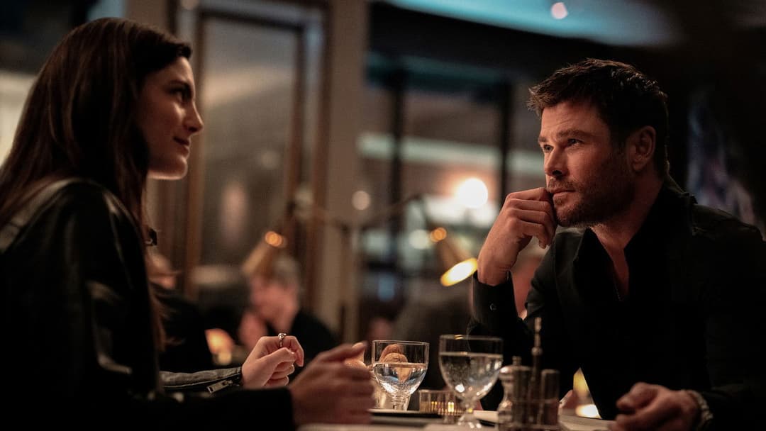 Crime 101 backdrop 5