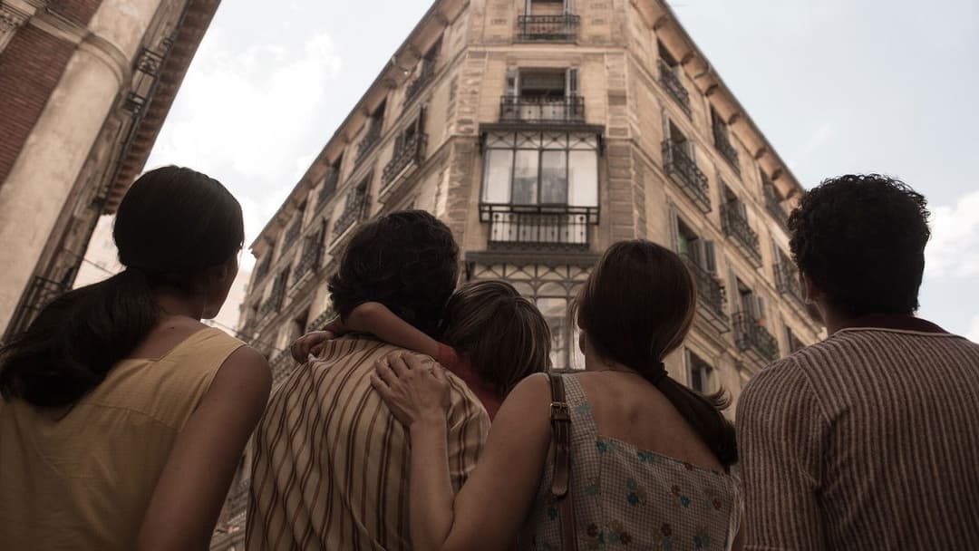 32 Malasana Street backdrop 4