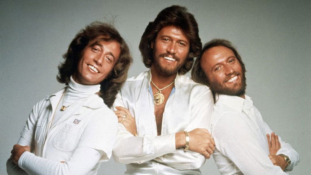 The Bee Gees: How Can You Mend a Broken Heart backdrop 3