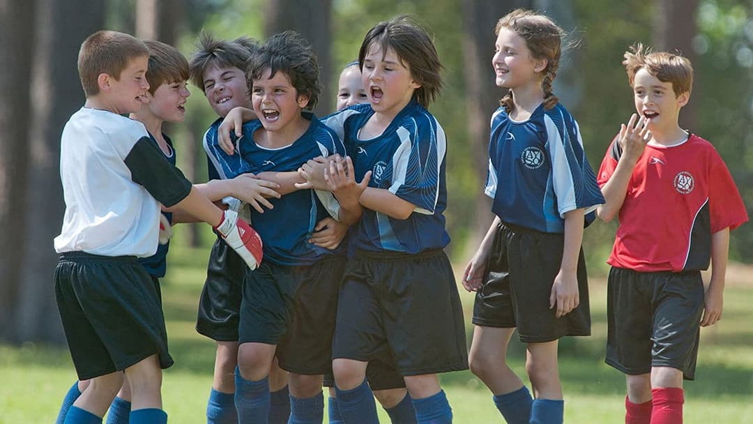 Playing for Keeps backdrop 9