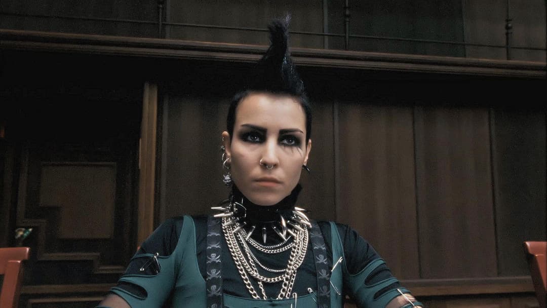 Дівчина, яка грала з вогнем backdrop 12