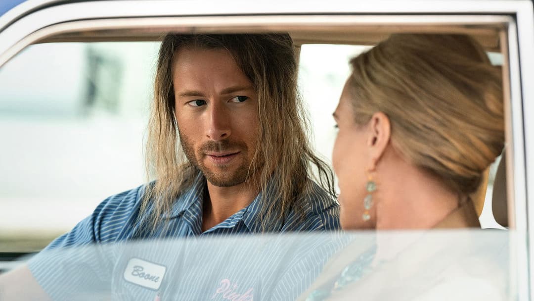 A Killer Romance backdrop 6