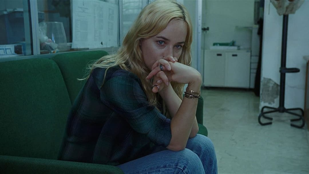 A Bigger Splash backdrop 10