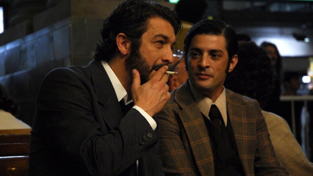 The Secret in Their Eyes backdrop 13