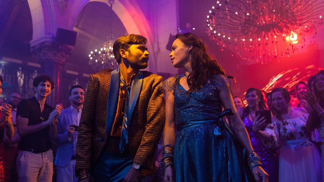 The Extraordinary Journey of the Fakir backdrop 6