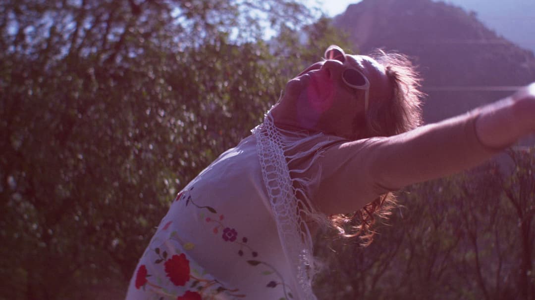 Tengo miedo torero backdrop 2