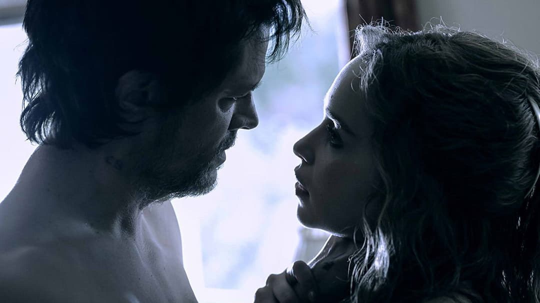 Поза підозрою backdrop 9