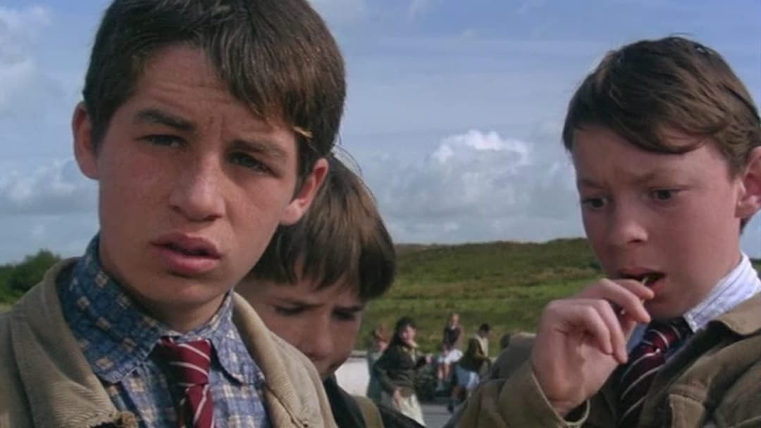 Війна гудзиків backdrop 3