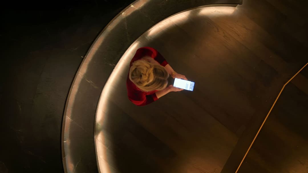 Drop - Tödliches Date backdrop 12