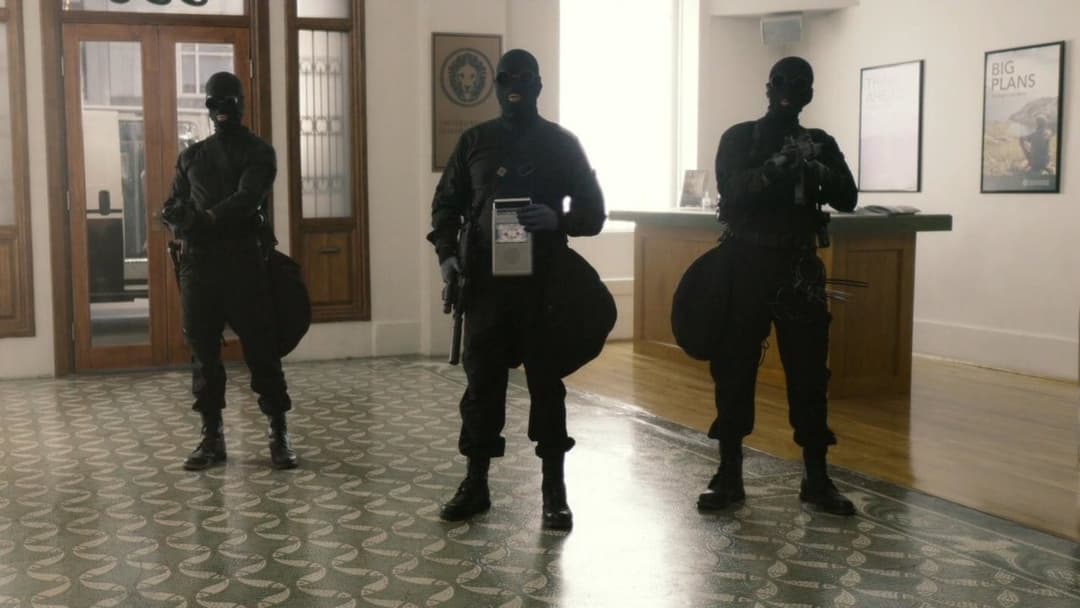 Dragged Across Concrete backdrop 11