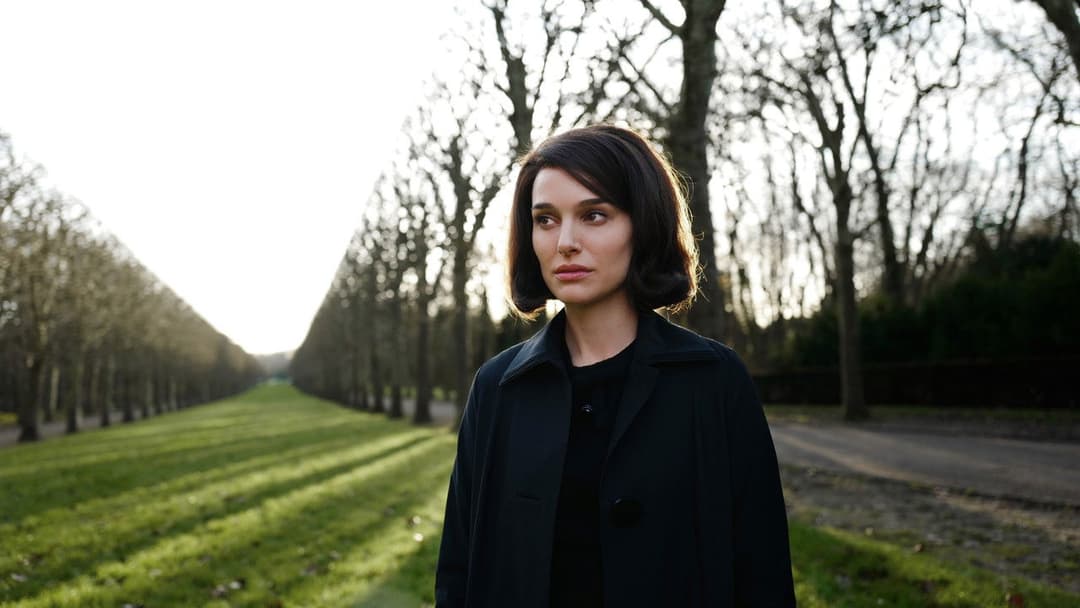 Jackie: Die First Lady backdrop 15