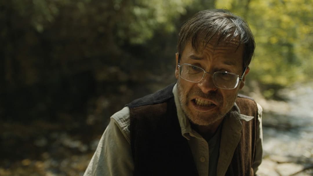 The Shrouds backdrop 19