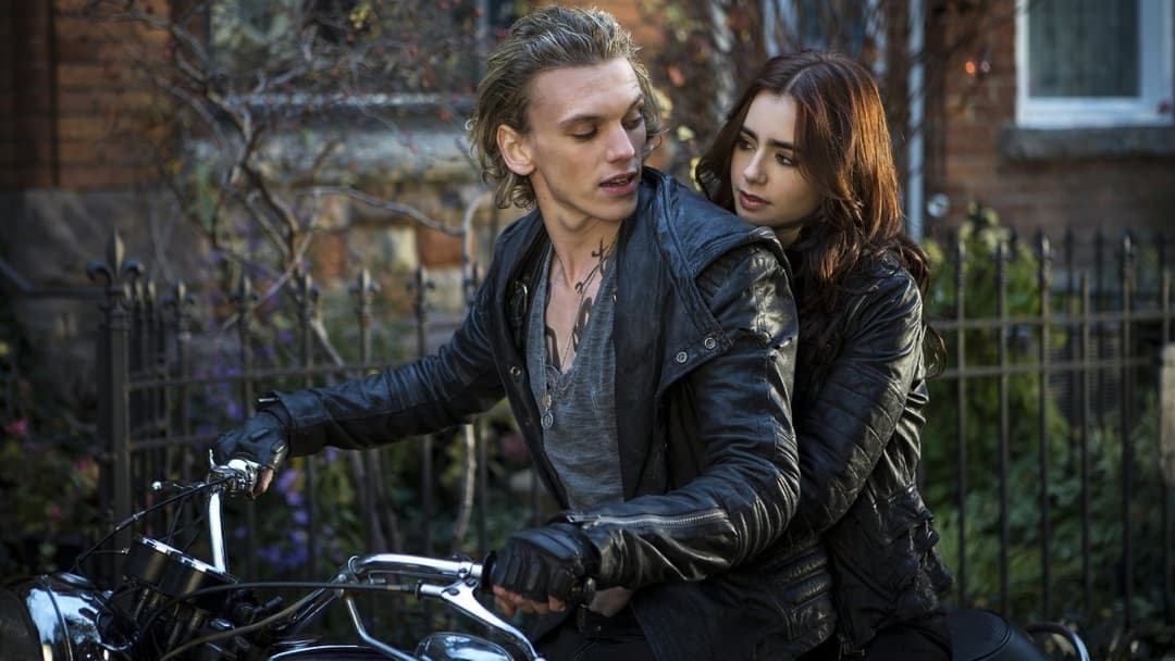 The Mortal Instruments: City of Bones backdrop 7