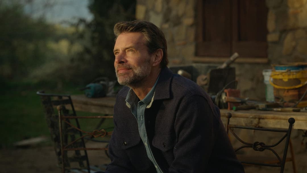 La Dolce Villa backdrop 15