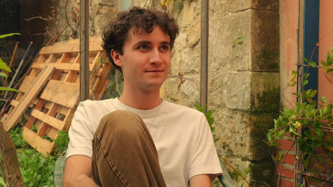 The Portrait of a Bird backdrop 2