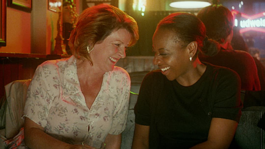 Таємниці та брехня backdrop 5