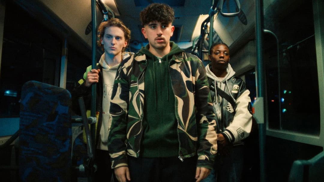 N121 Bus de nuit backdrop 2