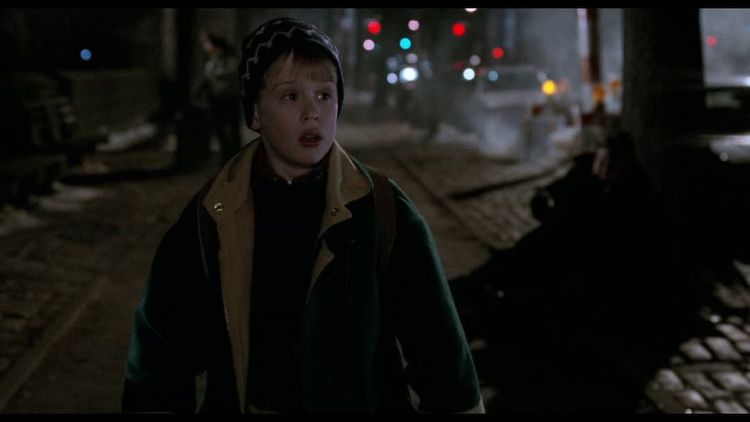 Kevin - Allein in New York backdrop 18