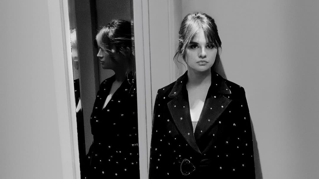 Selena Gomez: My Mind & Me backdrop 2