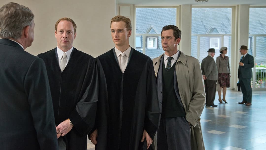 Im Labyrinth des Schweigens backdrop 10