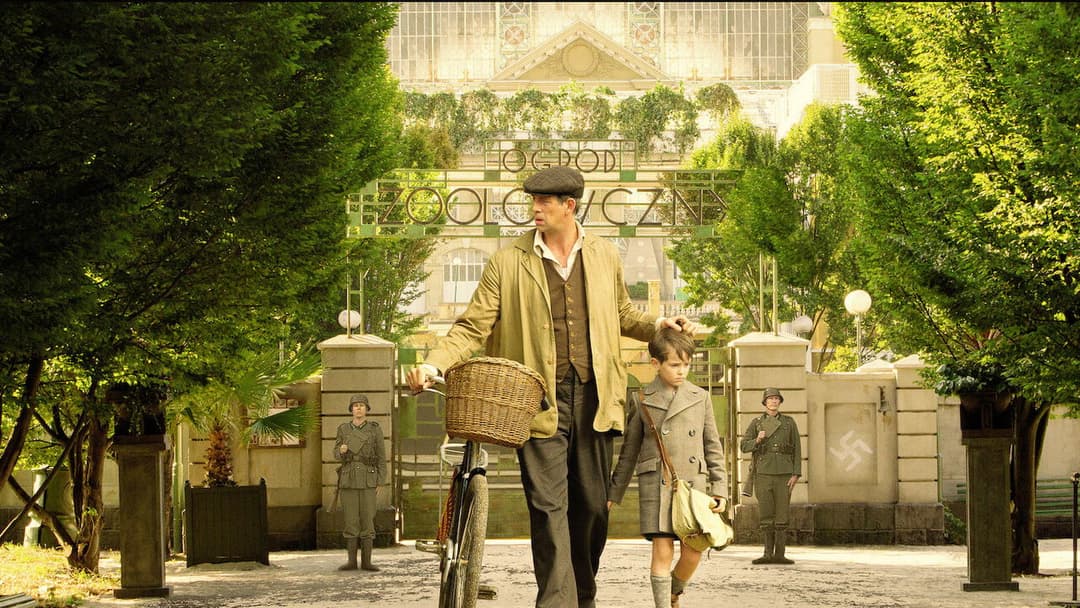 Die Frau des Zoodirektors backdrop 12