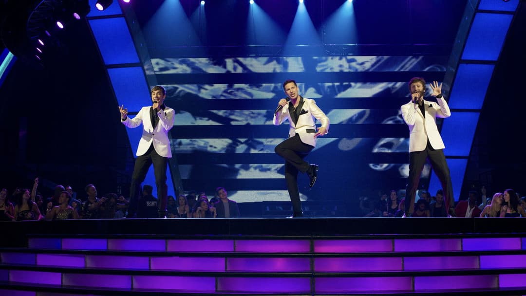 Popstar: Never Stop Never Stopping backdrop 18