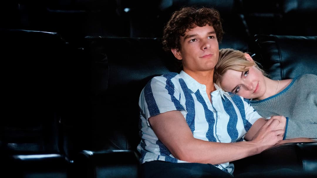 All das Ungesagte zwischen uns - Regretting You backdrop 16