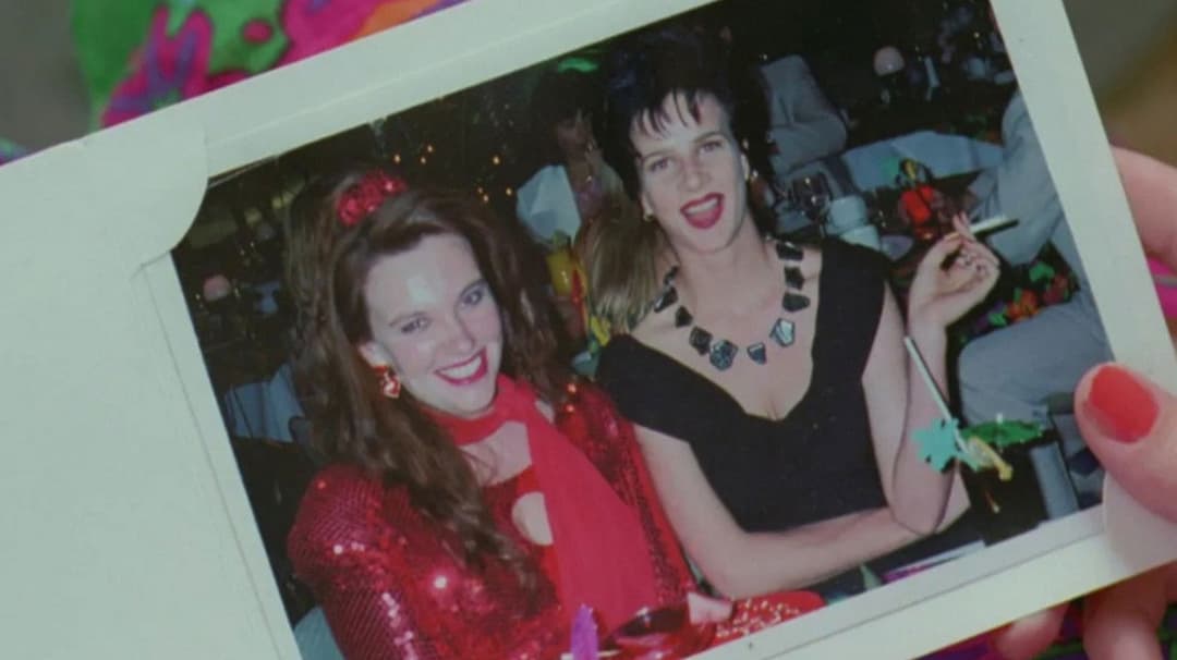 Muriel's Wedding backdrop 7